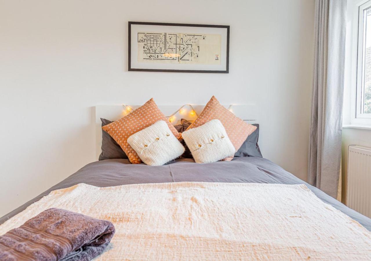 Modern 2 Bd W/ Garden In The Heart Of Tetbury! Villa Luaran gambar