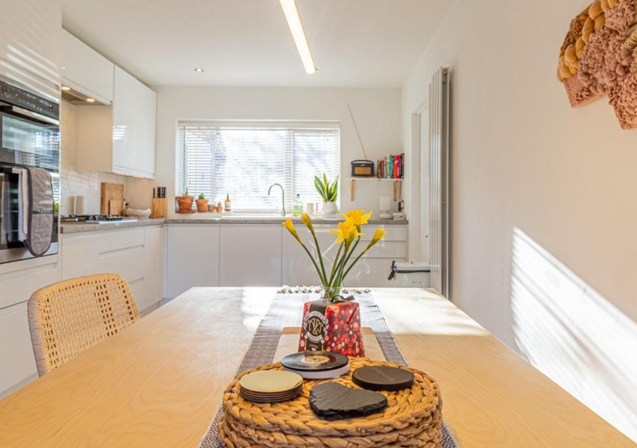 Modern 2 Bd W/ Garden In The Heart Of Tetbury! Villa Luaran gambar