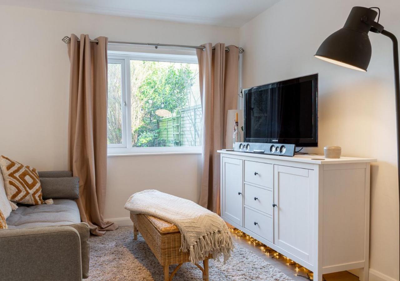 Modern 2 Bd W/ Garden In The Heart Of Tetbury! Villa Luaran gambar